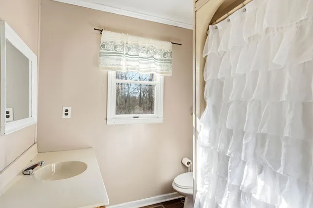 $399,900 | 105 Farris Creek Bridge Road, Belvidere, TN 37306