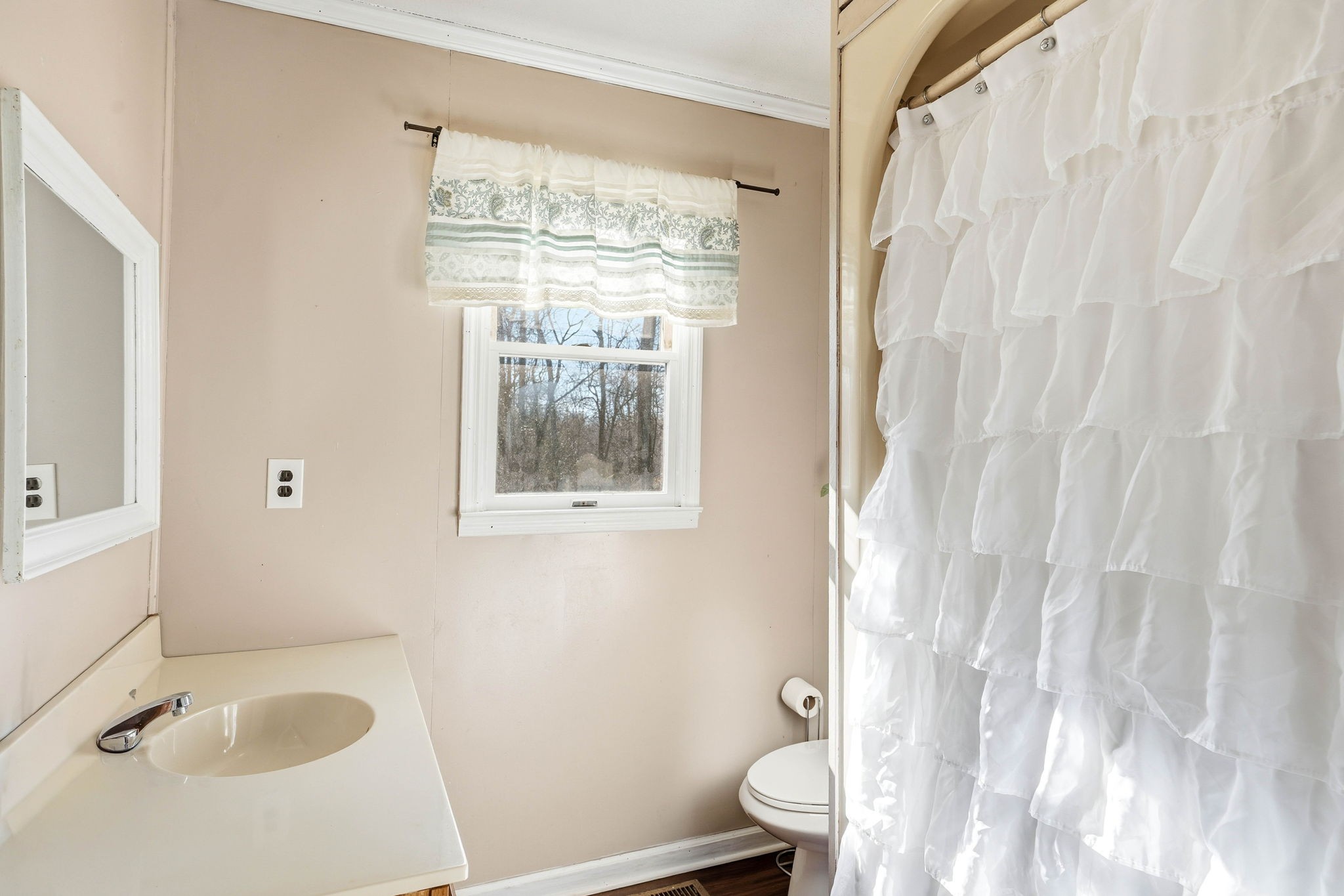 105 Farris Creek Bridge Road Belvidere, TN 37306 - Photo 19 of 48