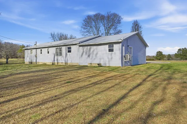 $399,900 | 105 Farris Creek Bridge Road, Belvidere, TN 37306