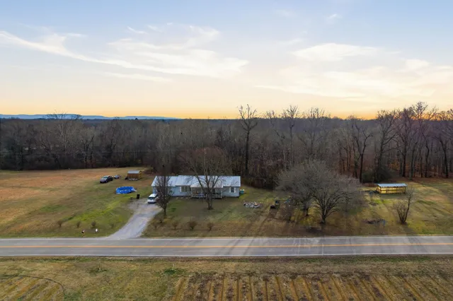 $399,900 | 105 Farris Creek Bridge Road, Belvidere, TN 37306