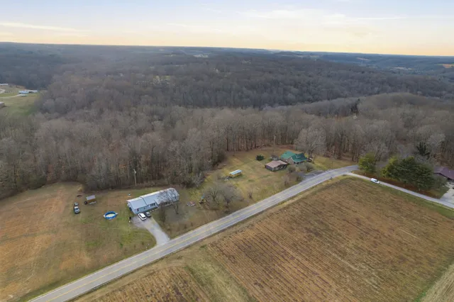 $399,900 | 105 Farris Creek Bridge Road, Belvidere, TN 37306