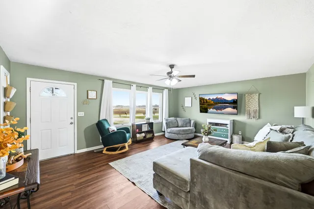 $399,900 | 105 Farris Creek Bridge Road, Belvidere, TN 37306