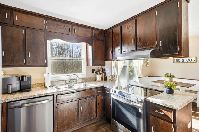 $399,900 | 105 Farris Creek Bridge Road, Belvidere, TN 37306