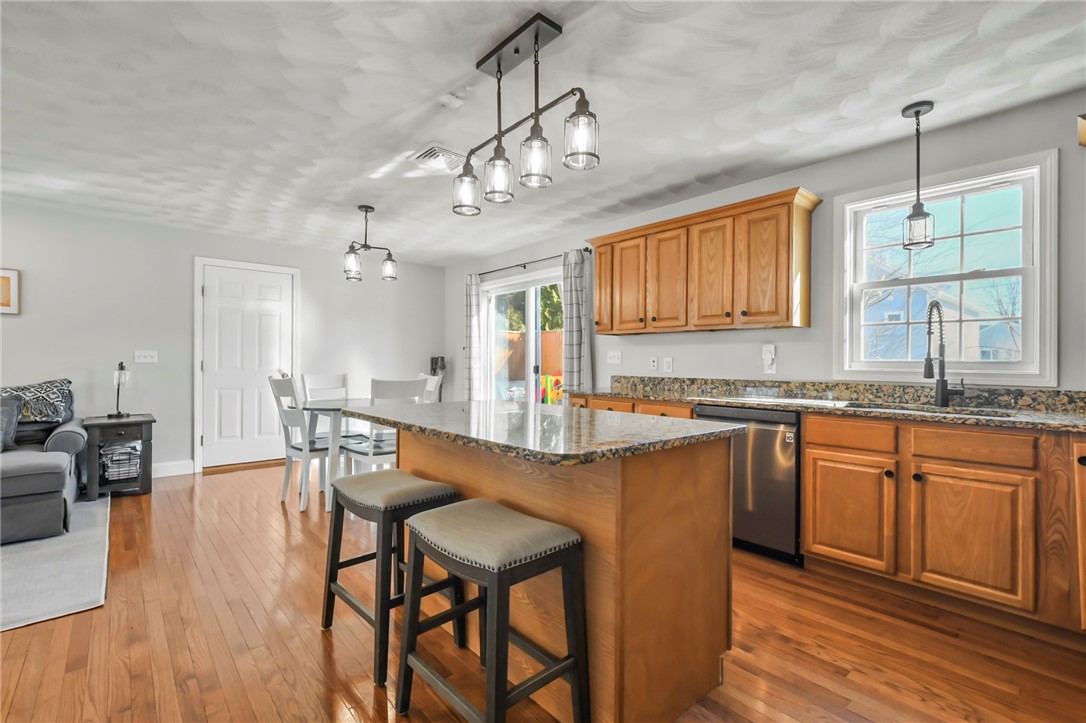 110 Winter Avenue Warwick, RI 02889 - Photo 5 of 35