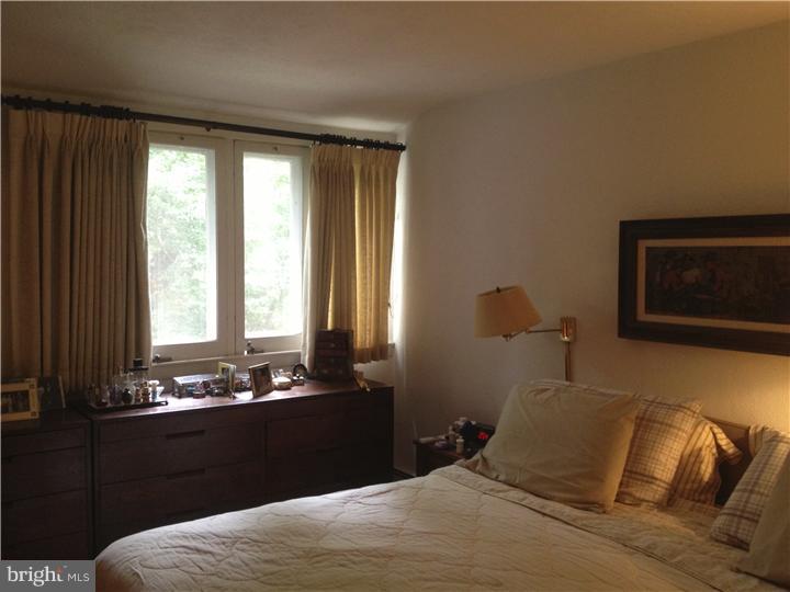 839 Fox Chase Road Rydal, PA 19046 - Photo 15 of 24 Bedroom - Main
