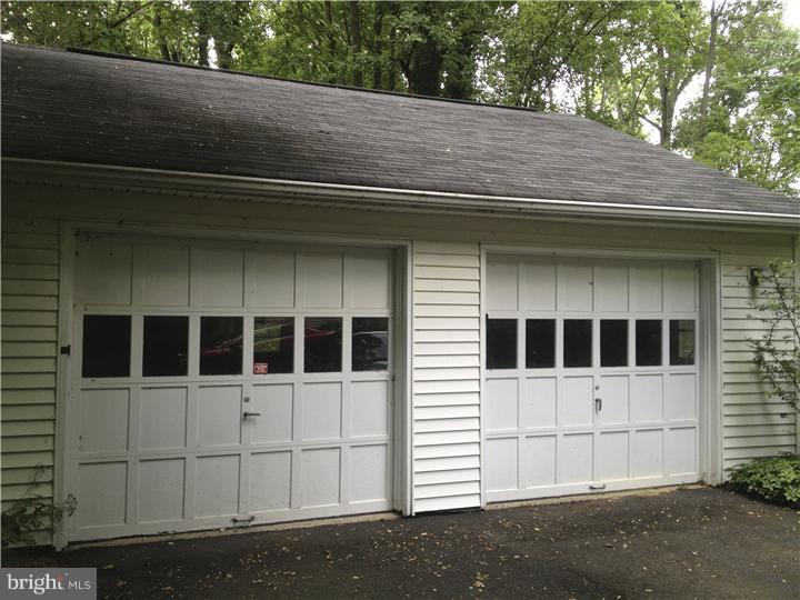 839 Fox Chase Road Rydal, PA 19046 - Photo 20 of 24 Garage