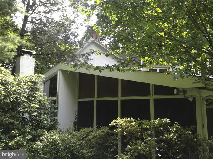 Exterior Side