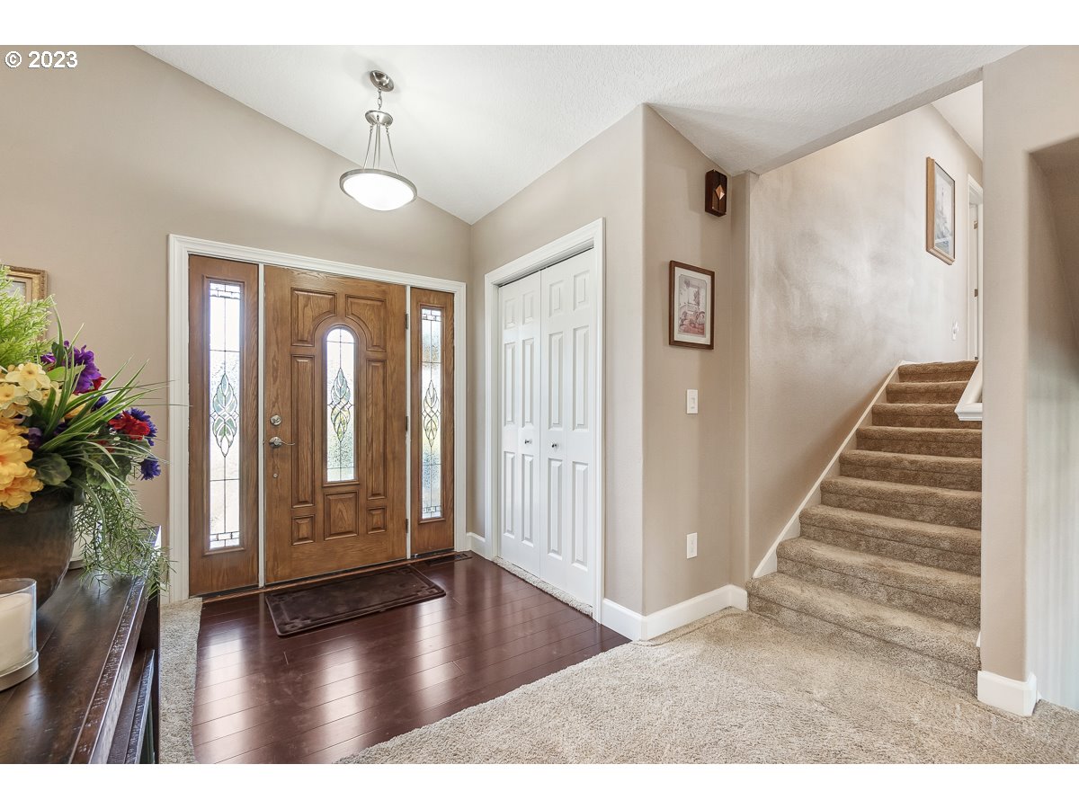 3585 Northwest Cornelius Schefflin Road Cornelius, OR 97113 - Photo 8 of 47 Entrance/Foyer