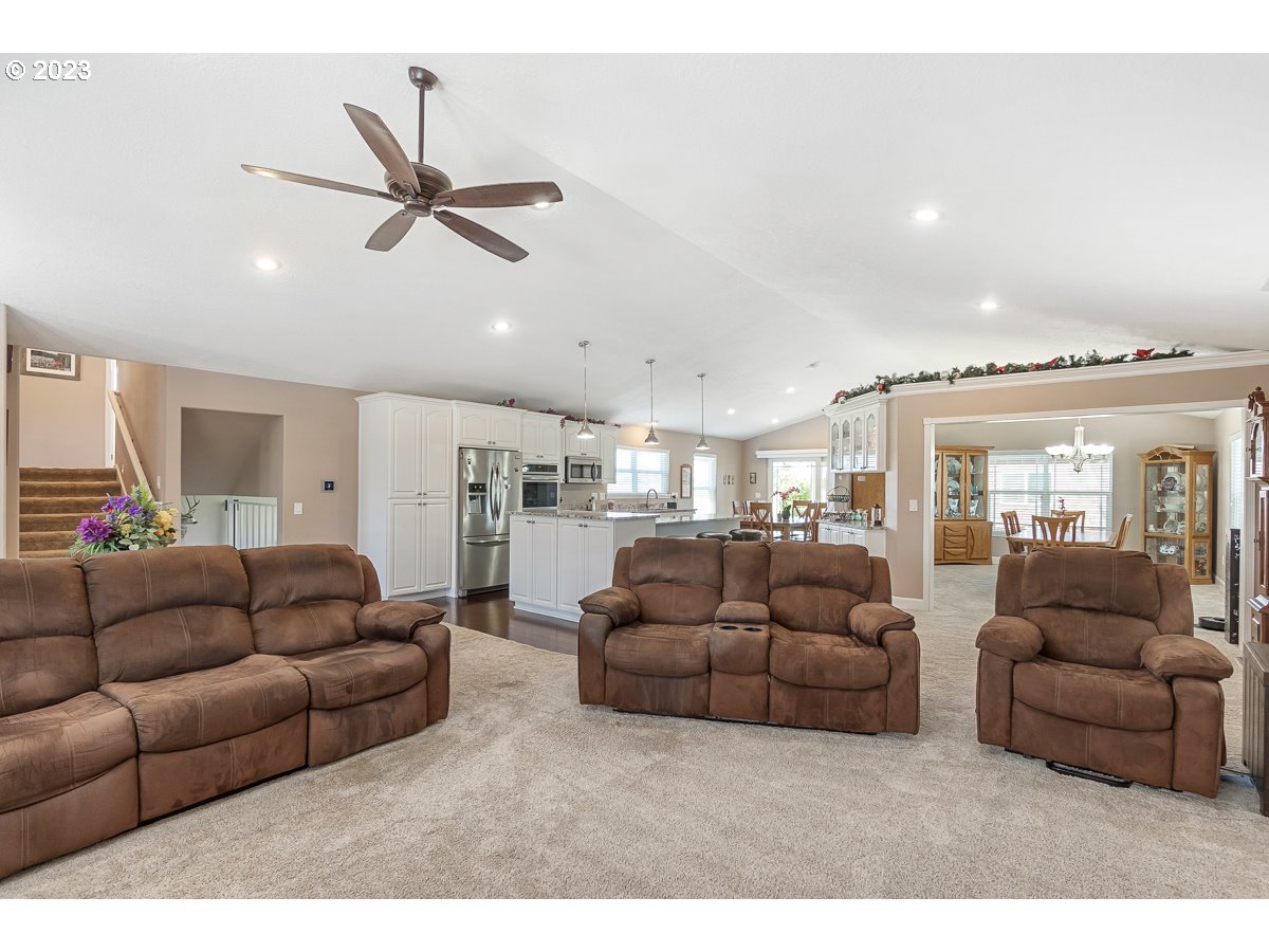 3585 Northwest Cornelius Schefflin Road Cornelius, OR 97113 - Photo 10 of 47 Living Room