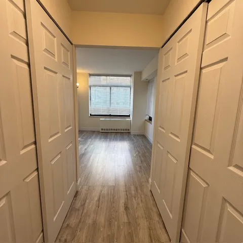 $4,200 | 400 East 70th Street, Unit 907 | Lenox Hill