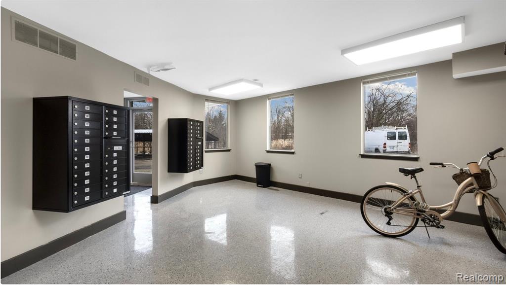 1050 North Adams Road, Unit 111 Birmingham, MI 48009 - Photo 12 of 12