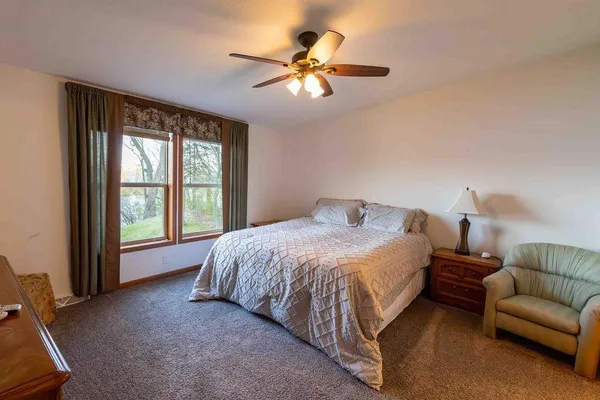 $1,150,000 | 22083 Lake Francis Road, Elysian, MN 56028