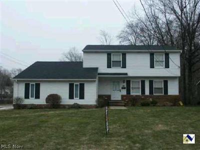 1119 South Green Road Cleveland, OH 44121 - Photo 1 of 1