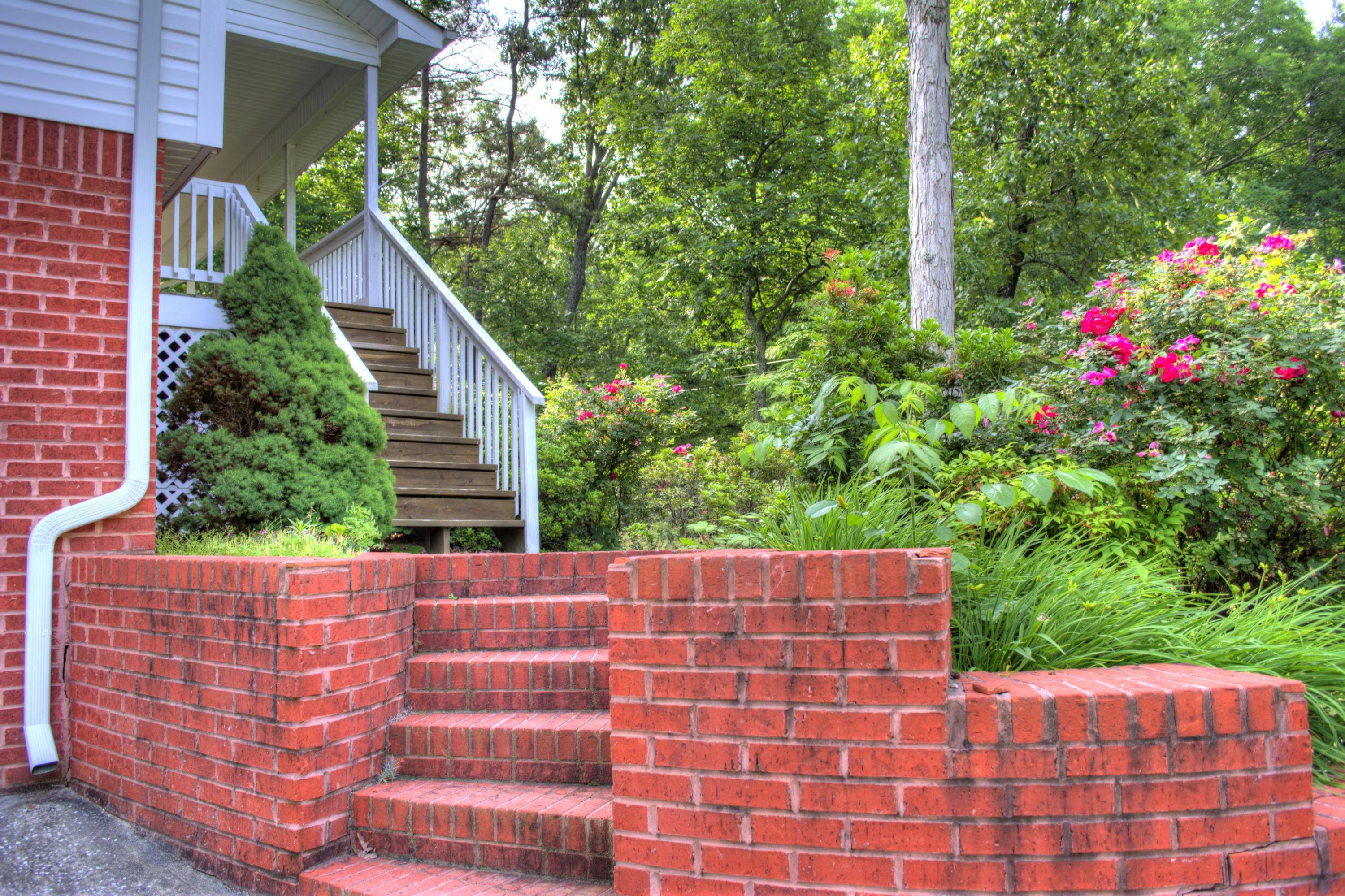 9111 Fuller Road Chattanooga, TN 37421 - Photo 2 of 32 DSC_0163_4_5_tonemapped