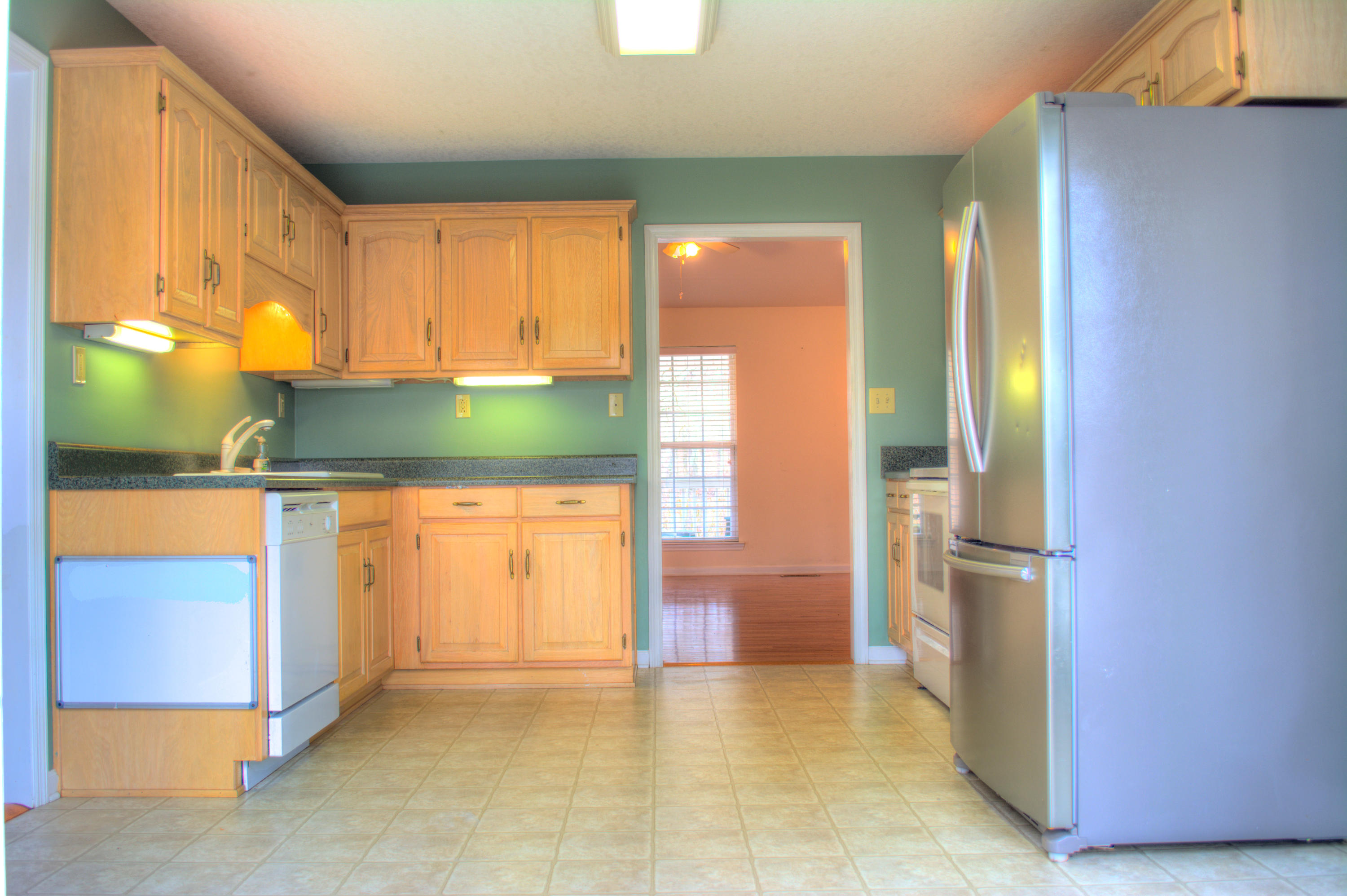 9111 Fuller Road Chattanooga, TN 37421 - Photo 15 of 32 KItchen