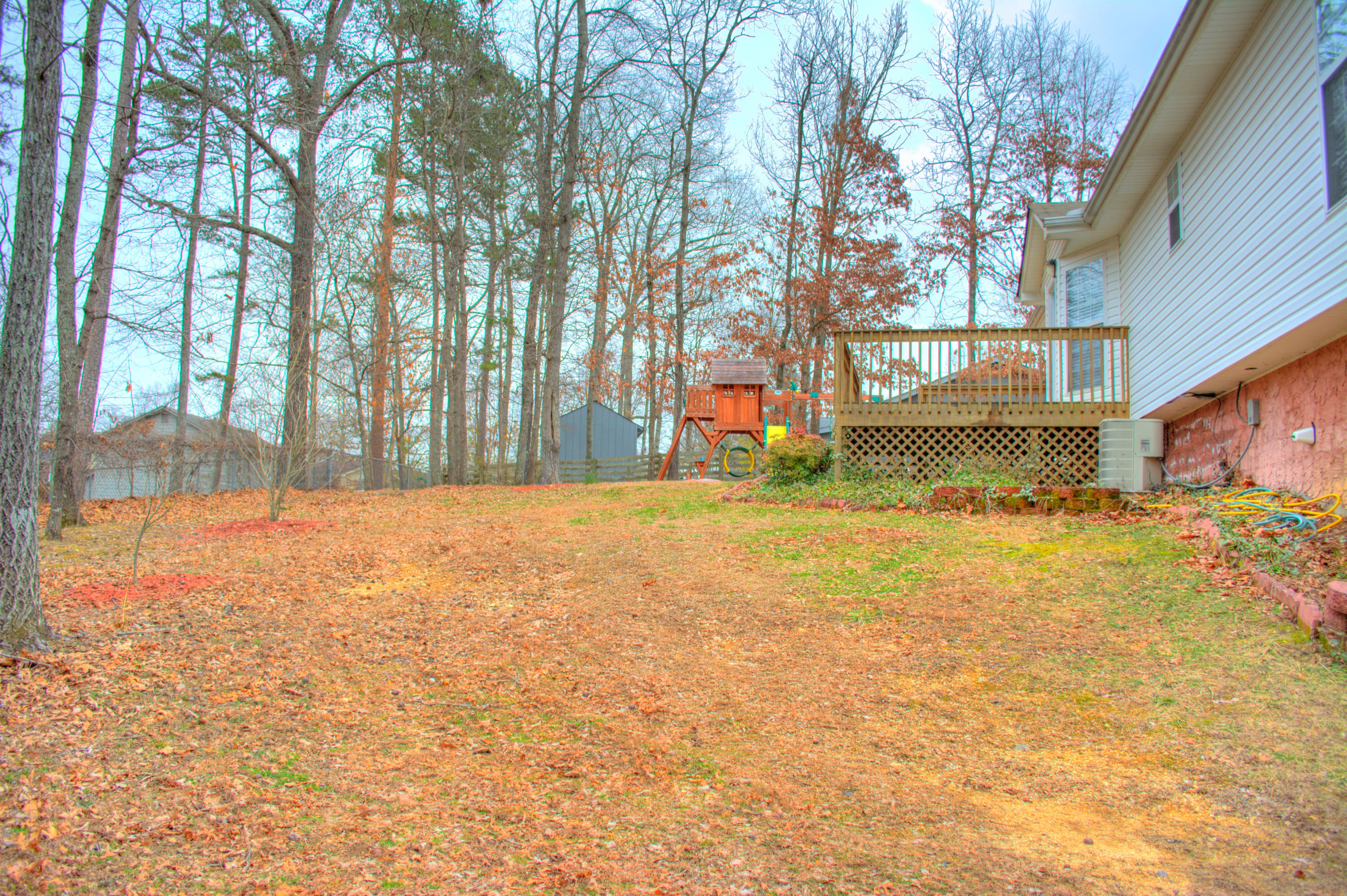 9111 Fuller Road Chattanooga, TN 37421 - Photo 6 of 32 Backyard
