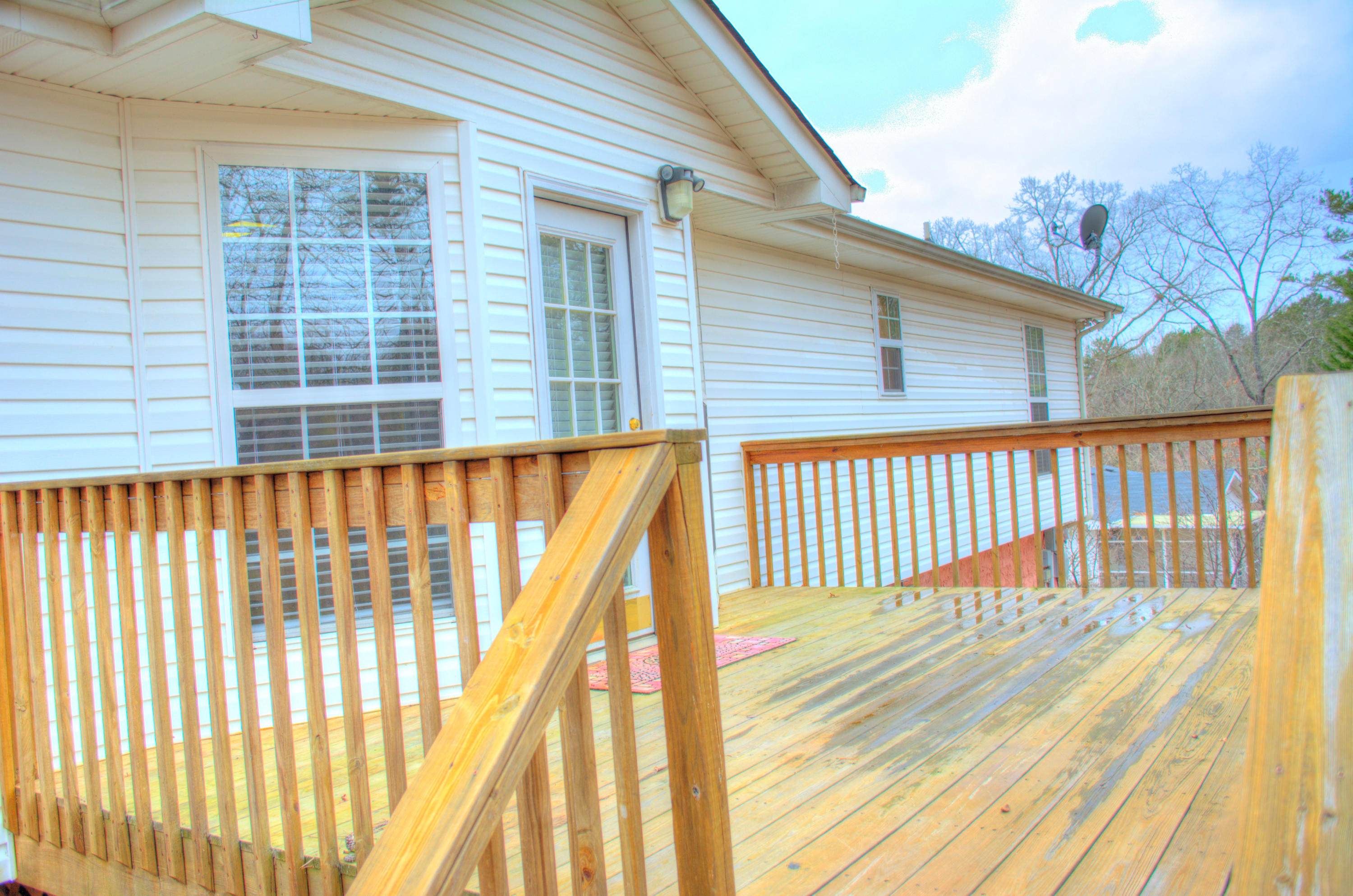 9111 Fuller Road Chattanooga, TN 37421 - Photo 8 of 32 Backdeck