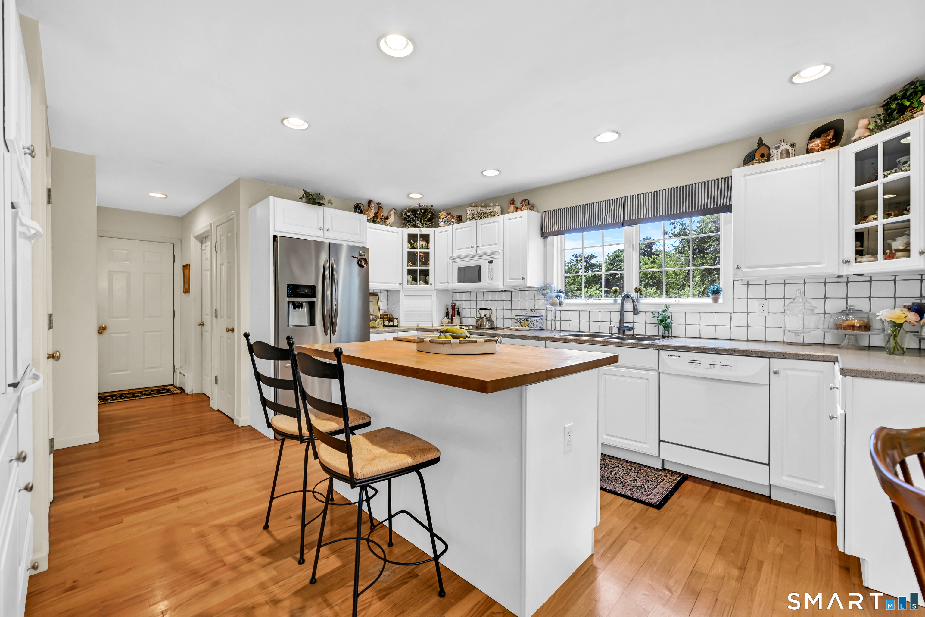 199 Taugwonk Road Stonington, CT 06378 - Photo 9 of 40 Kitchen island