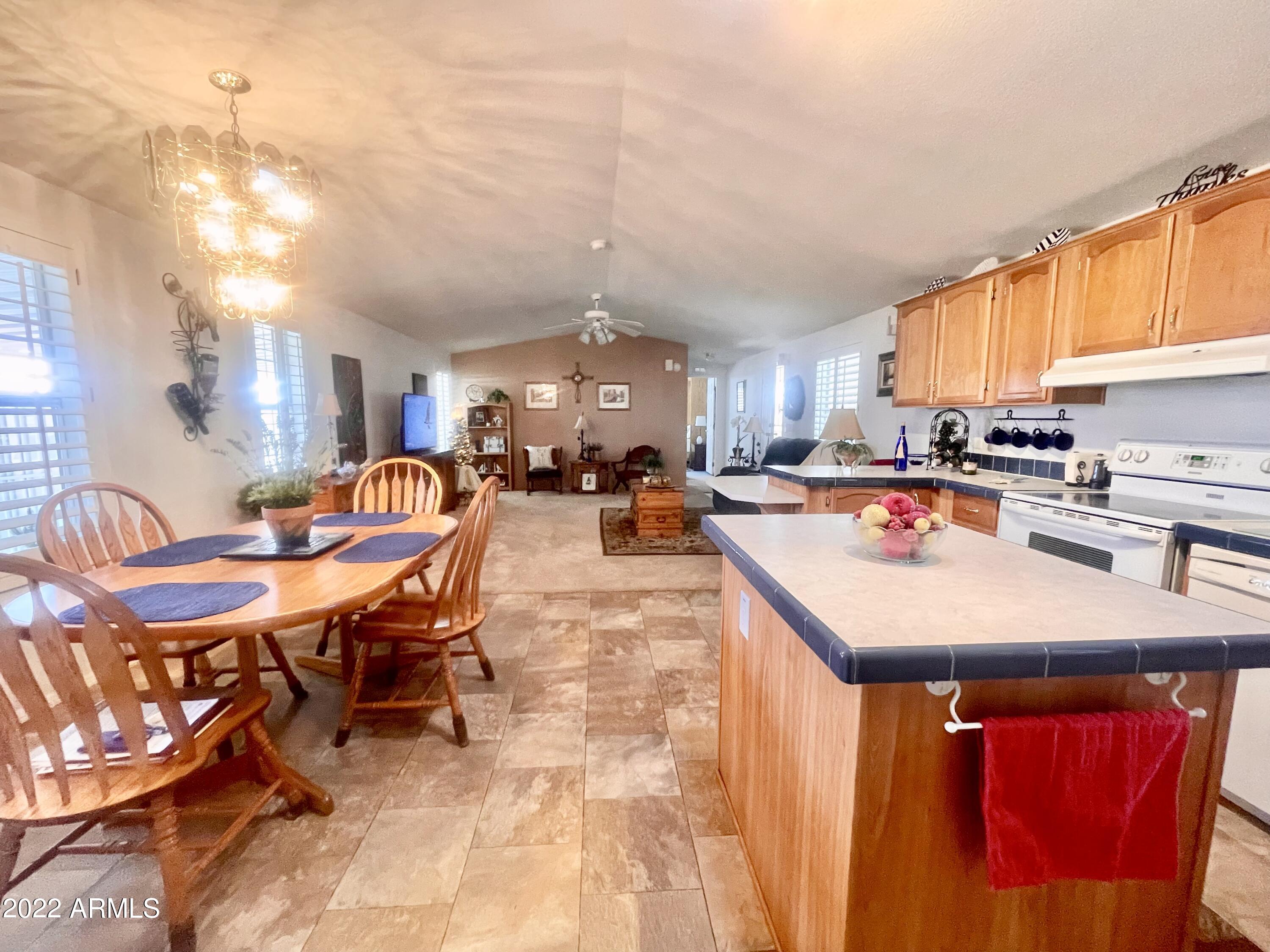 652 South Ellsworth Road, Unit 22 Mesa, AZ 85208 - Photo 6 of 34 LOT22COMBOKITHCNLIVING