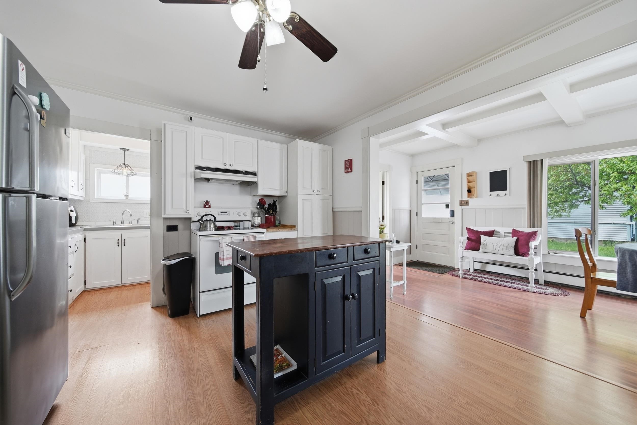 11 Pershing Street Manchester, NH 03102 - Photo 8 of 22