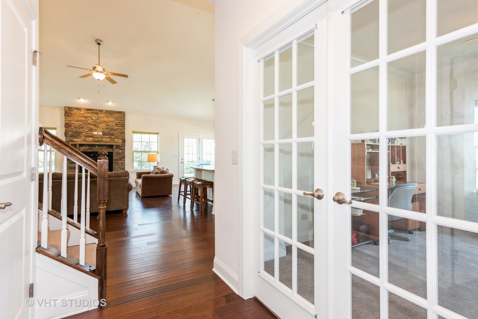 3815 Ridge Pointe Drive Geneva, IL 60134 - Photo 2 of 26 Gallery Image 2