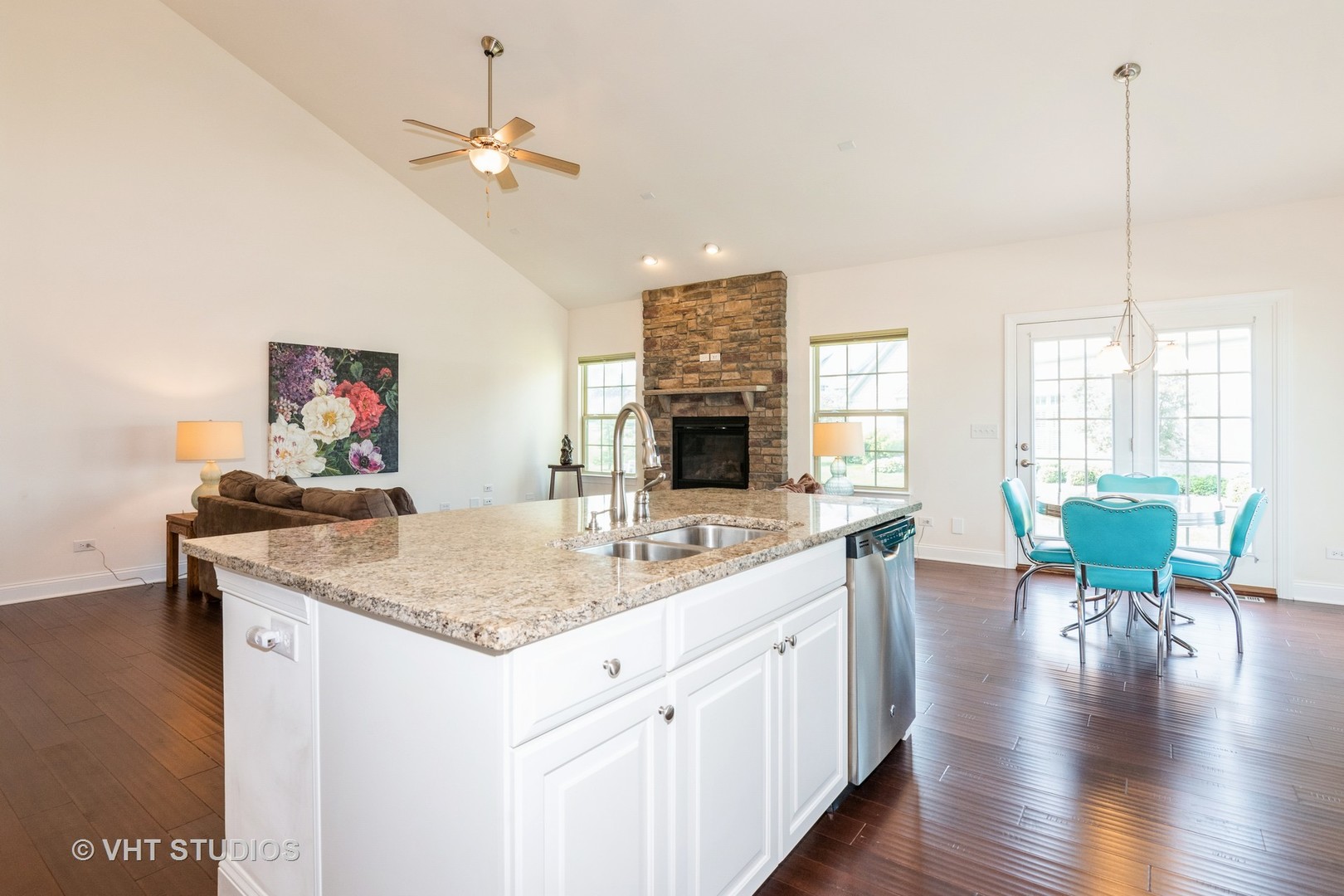 3815 Ridge Pointe Drive Geneva, IL 60134 - Photo 8 of 26 Gallery Image 8