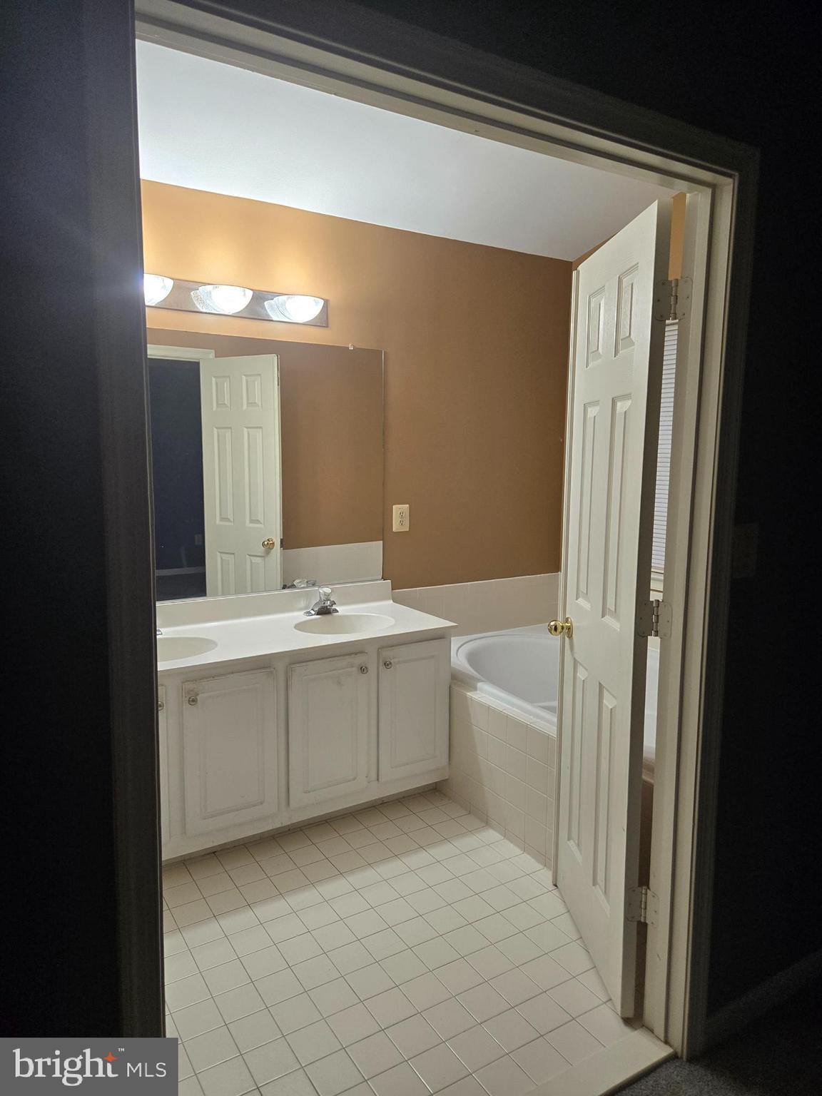 9721 Tulip Tree Drive Bowie, MD 20721 - Photo 15 of 27 MASTER BATHROOM