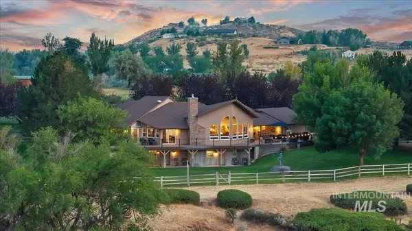 $1,350,000 | 1290 Quail Hollow Road, Buhl, ID 83316