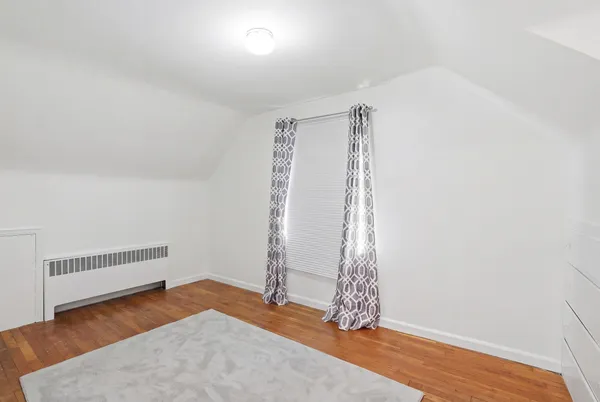 $275,000 | 608 Park Street, Fenton, MI 48430
