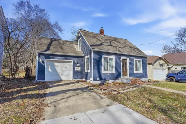 $275,000 | 608 Park Street, Fenton, MI 48430