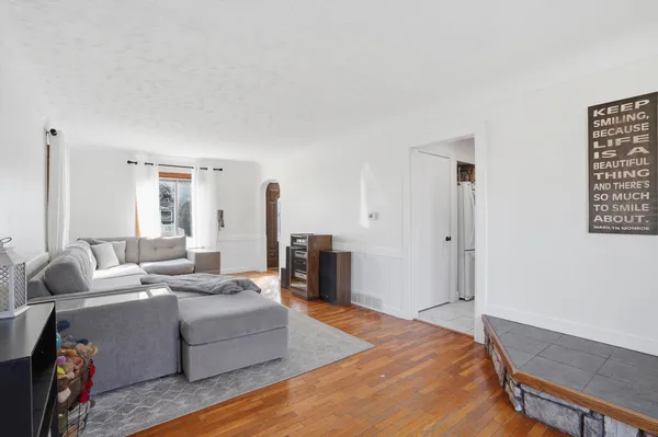 $275,000 | 608 Park Street, Fenton, MI 48430