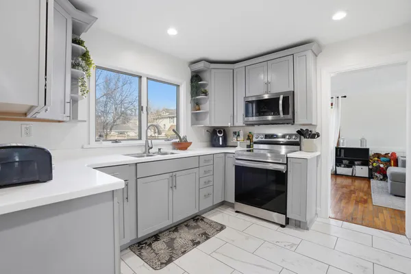 $275,000 | 608 Park Street, Fenton, MI 48430