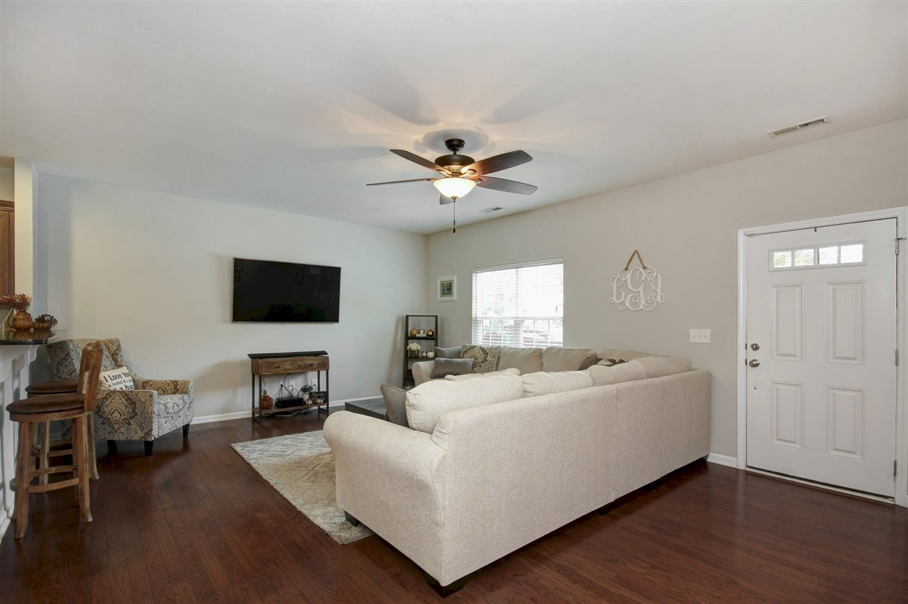 927 Ileagnes Road Raleigh, NC 27603 - Photo 4 of 26 Photo 4