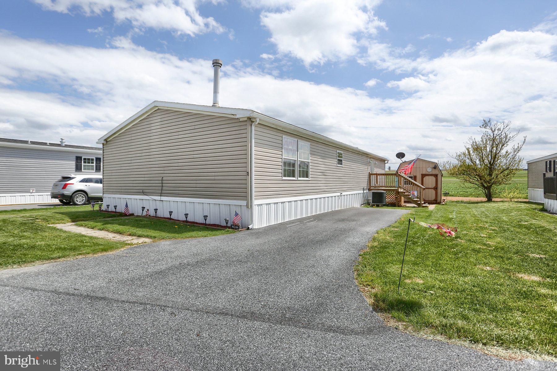 71 Lobin Road East Earl, PA 17519 - Photo 2 of 16 Off Street Parking