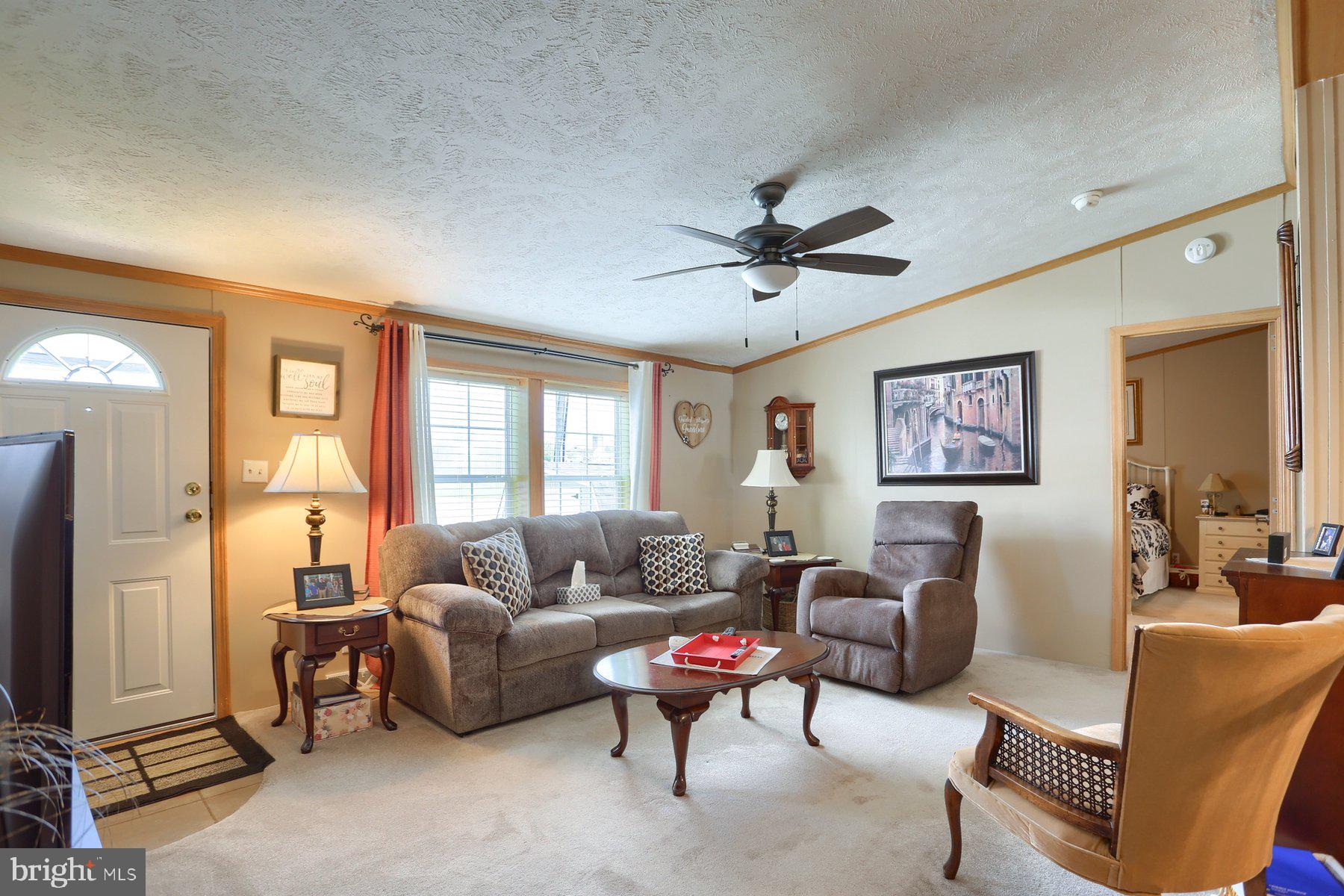 71 Lobin Road East Earl, PA 17519 - Photo 6 of 16 Living Room-2