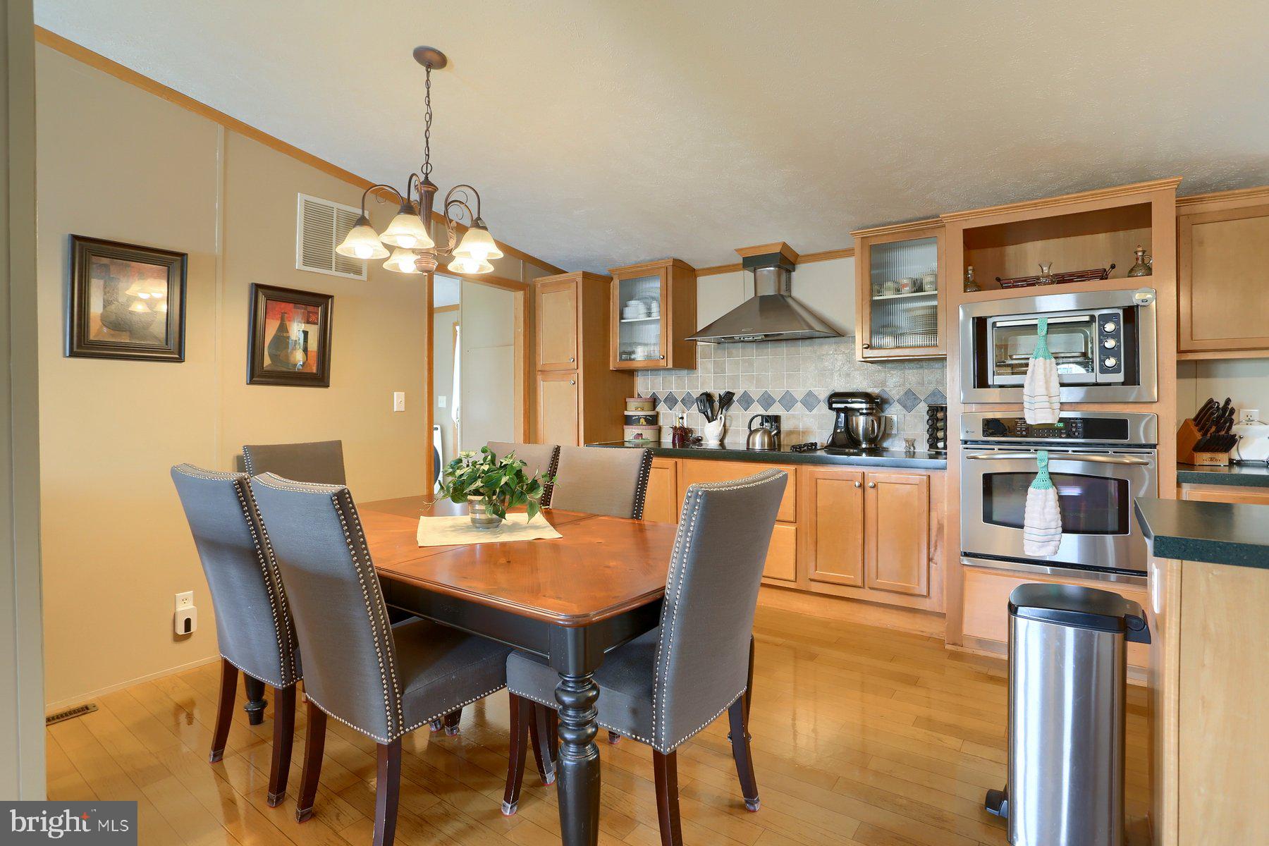 71 Lobin Road East Earl, PA 17519 - Photo 9 of 16 Eat in Kitchen