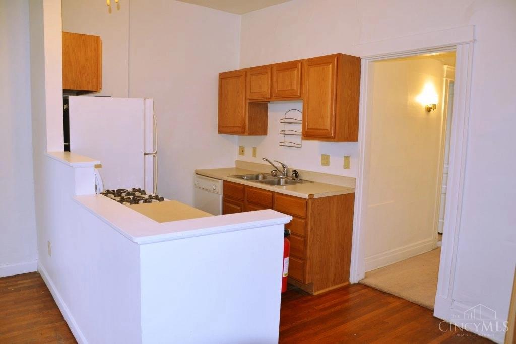 502 Riddle Road Cincinnati, OH 45220 - Photo 4 of 54 Gallery Image 4
