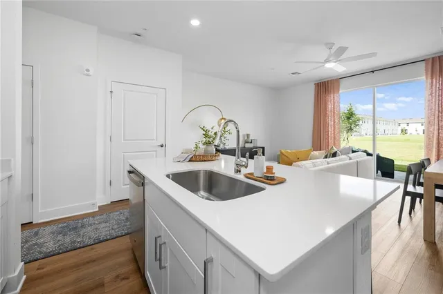 $1,999 | 2500 Everson Street, Unit 65, Bradenton, FL 34208