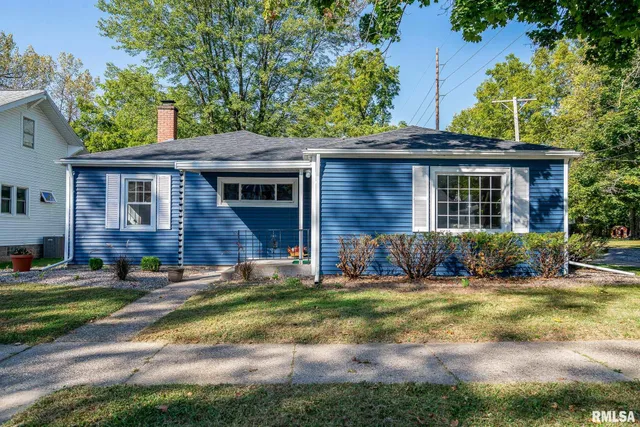 $192,000 | 2615 4th Street, Moline, IL 61265