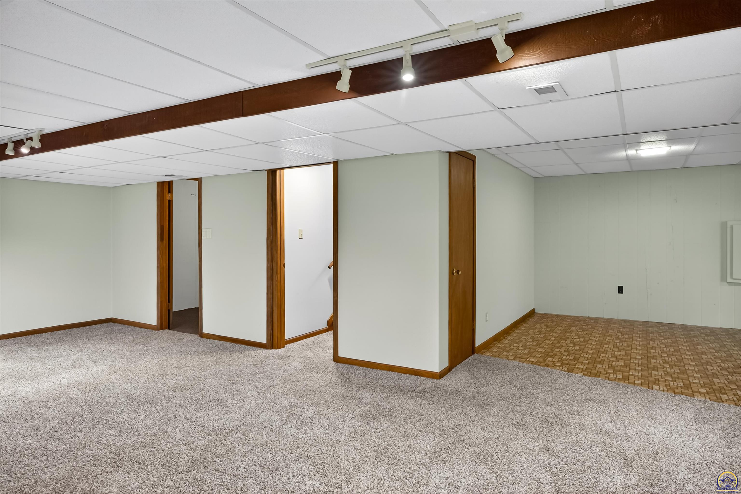 3347 Southwest Nottingham Road Topeka, KS 66614 - Photo 26 of 45