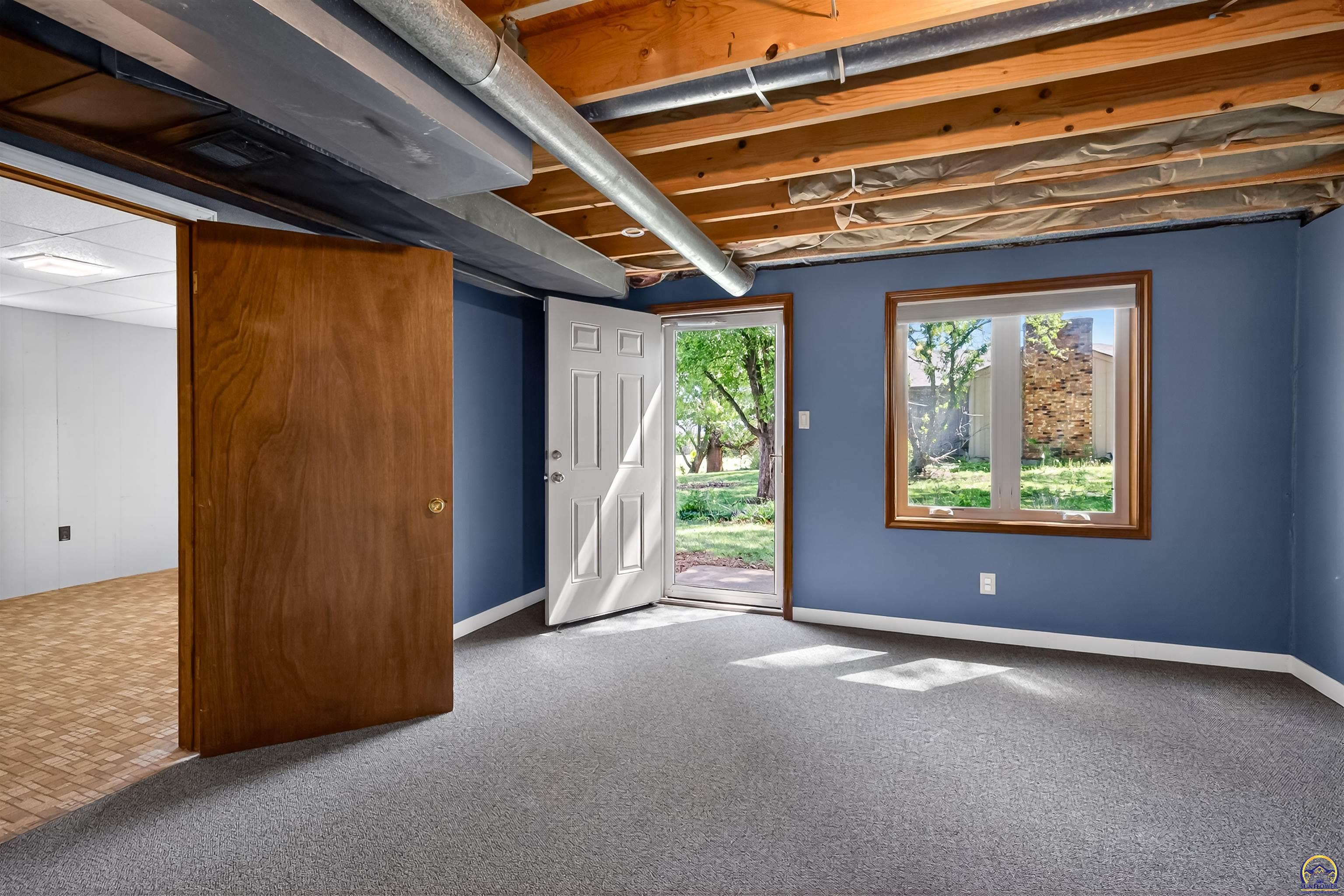 3347 Southwest Nottingham Road Topeka, KS 66614 - Photo 27 of 45