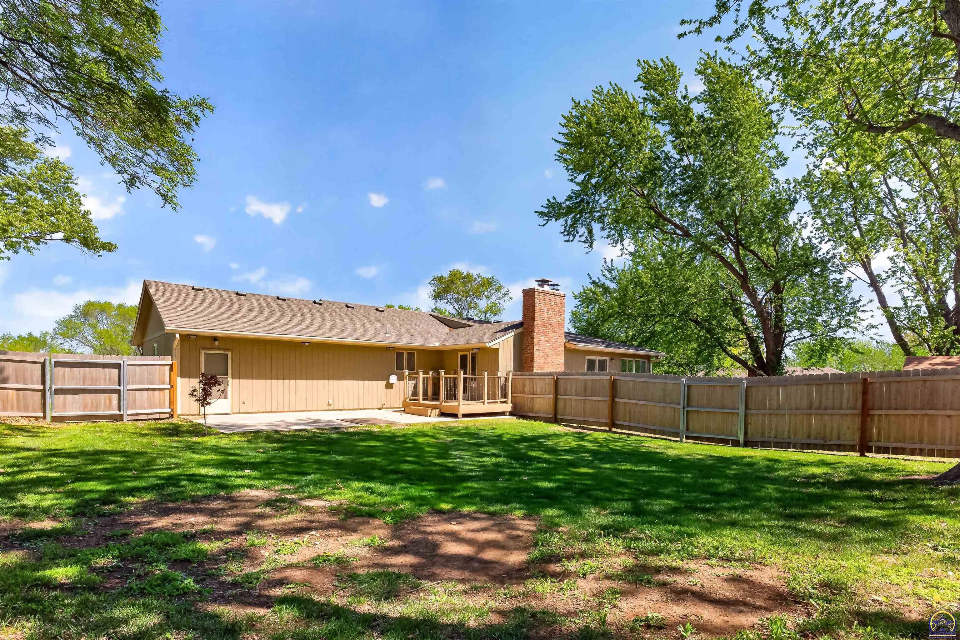 3347 Southwest Nottingham Road Topeka, KS 66614 - Photo 32 of 45