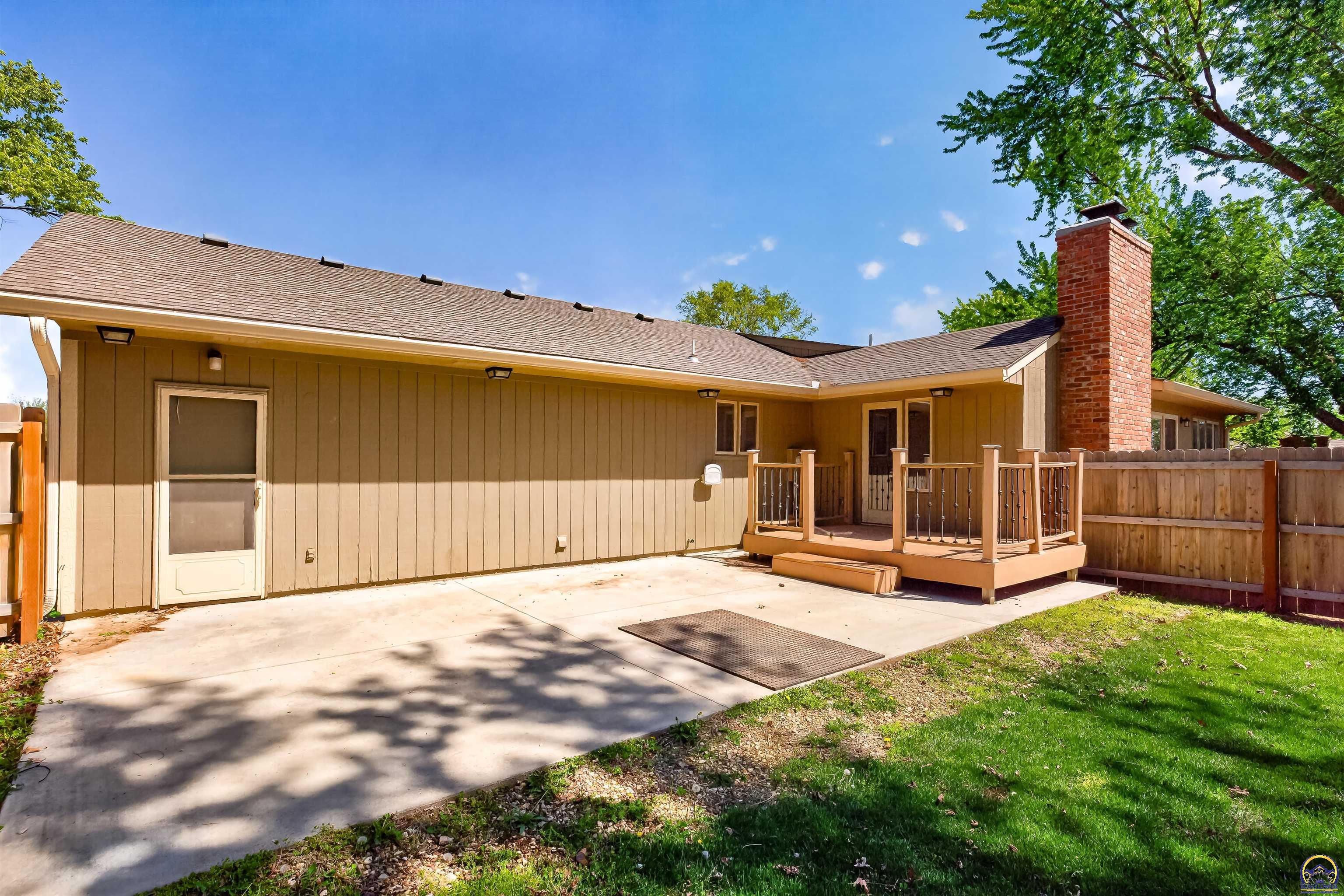 3347 Southwest Nottingham Road Topeka, KS 66614 - Photo 37 of 45