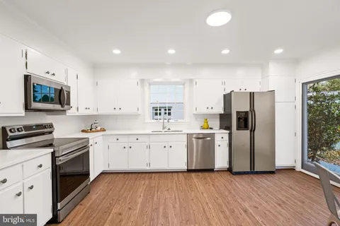 $1,675,000 | 4411 Chalfont Place, Bethesda, MD 20816