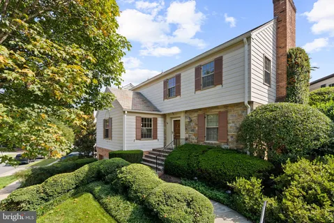 $1,675,000 | 4411 Chalfont Place, Bethesda, MD 20816
