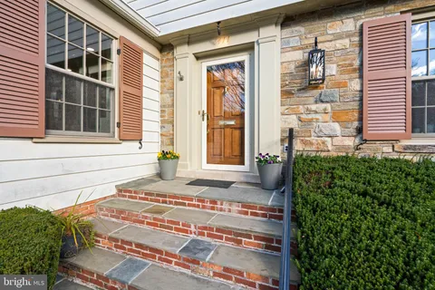 $1,675,000 | 4411 Chalfont Place, Bethesda, MD 20816