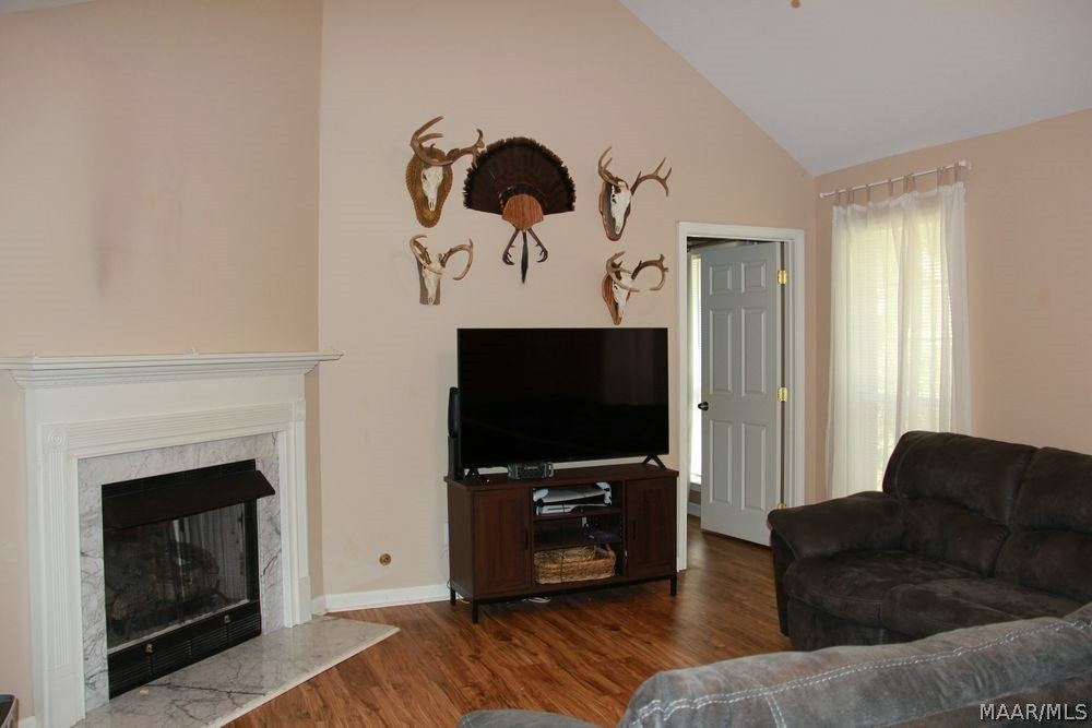 205 Silverstone Lane Alabaster, AL 35007 - Photo 9 of 11 Gallery Image 9