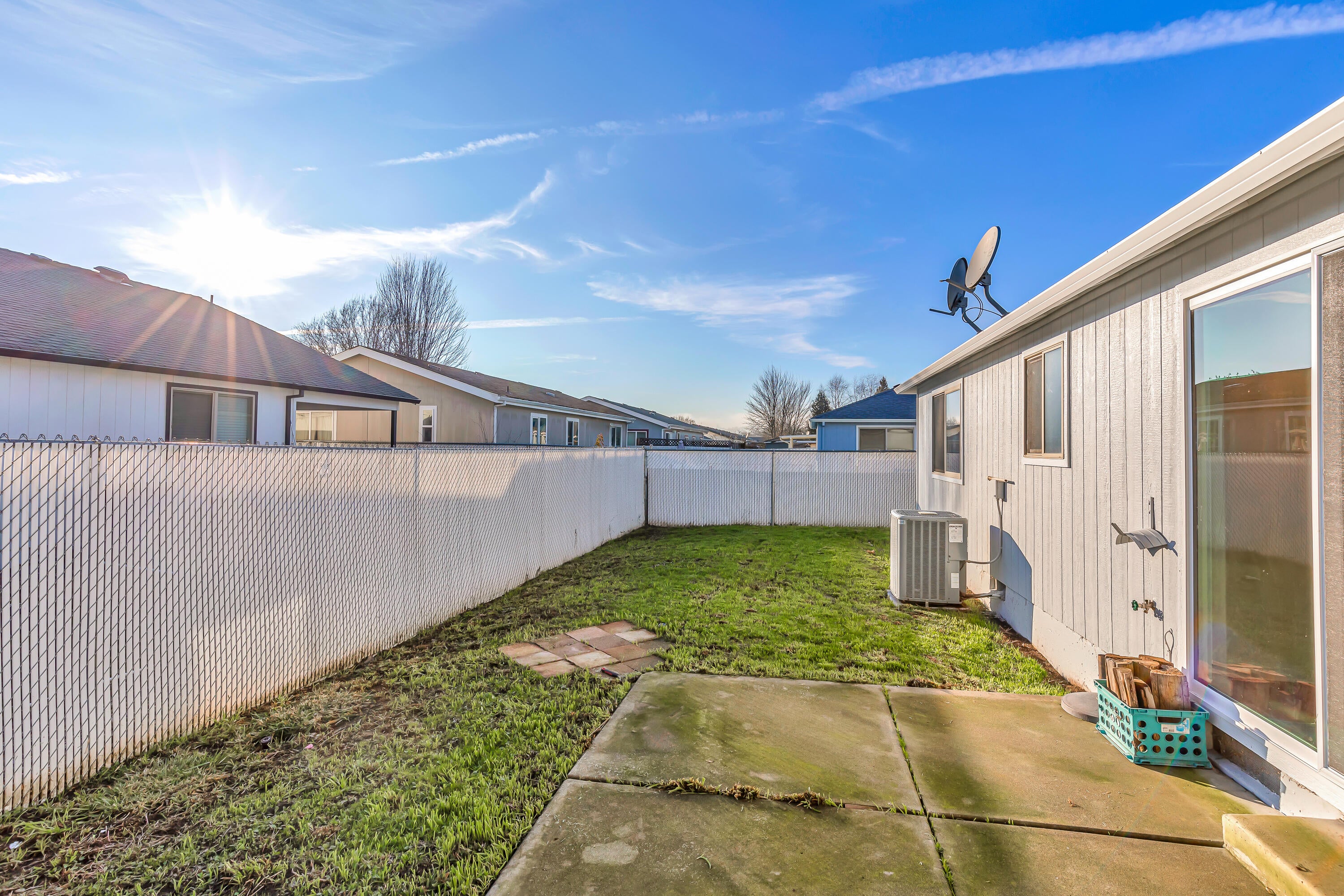 656 Andrea Way Eagle Point, OR 97524 - Photo 21 of 25 9R9A3155