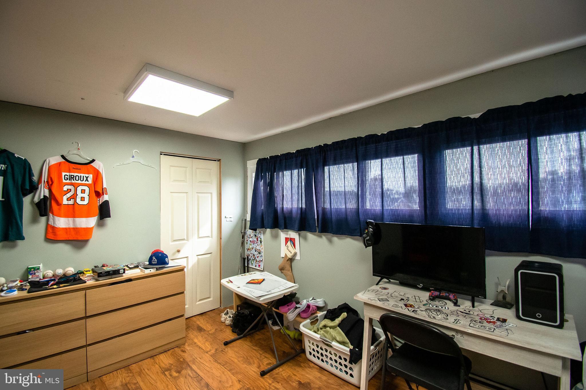 24 Spinythorn Road Levittown, PA 19056 - Photo 42 of 50 Gallery Image 42