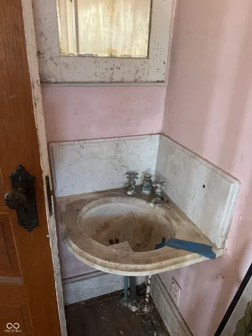 $56,000 | 1359 North Jefferson Street, Montezuma, IN 47862